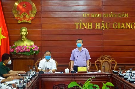  Hậu Giang Theo Công văn 1421/UBND-NCTH ngày 27/7/2021, kể từ 18h ngày hôm trước đến 6h ngày hôm sau người dân tuyệt đối không ra đường.Thời gian thực hiện từ ngày 27/7/2021 đến ngày 2/8/2021.