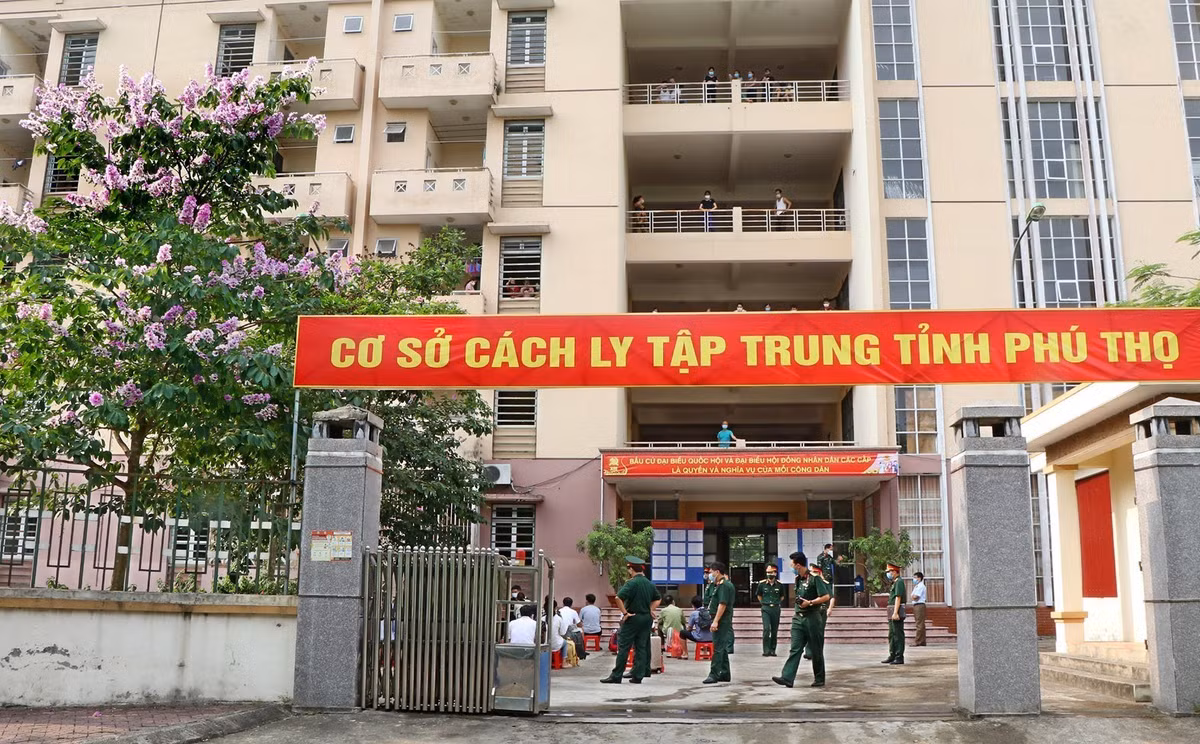 Phú Thọ: Tỉnh Phú Thọ yêu cầu người dân từ các tỉnh trở về địa phương phải khai báo y tế tại Trạm Y tế nơi cư trú hoặc Ban Chỉ đạo phòng chống dịch COVID-19 cấp xã, tổ trưởng tổ COVID-19 cộng đồng về tiền sử di chuyển của bản thân và chịu trách nhiệm trước nội dung khai báo. 