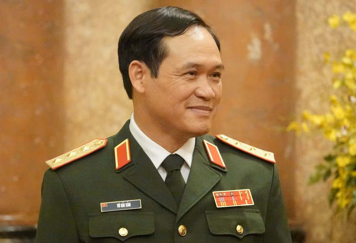 Từ tháng 10/2015, ông Vũ Hải Sản là Tư lệnh Quân khu 3. Đến tháng 1/2016, ông là Ủy viên Trung ương Đảng khóa XII.