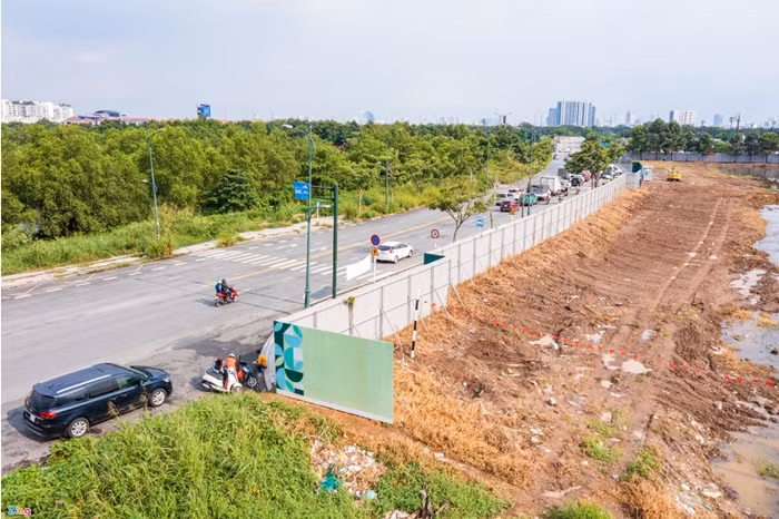 Theo Zing, sau nhiều năm rà soát, đến nay Sở Tài nguyên và Môi trường TP.HCM đã có tờ trình báo cáo, đề xuất trình UBND TP xem xét giao đất và cho thuê đất cho Công ty TNHH Lotte Properties HCMC để thực hiện dự án. Trong thời gian chờ, UBND TP cho phép Công ty này tổ chức lễ động thổ dự án vào ngày 2/9 vừa qua. (Ảnh: Zing).