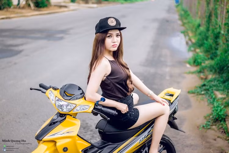Theo thời gian, các đối thủ của Yamaha Z125 như Suzuki Satria 120 đã dần bị "khai tử" do không đạt các tiêu chuẩn khí thải. Tuy nhiên, nhờ có ống xả với bộ lọc khí thải nên tới nay, Yamaha 125ZR vẫn được sản xuất tại Malaysia. Vừa qua, Yamaha đã ra mắt phiên bản 125ZR đời 2016 mới nhất tại thị trường này.