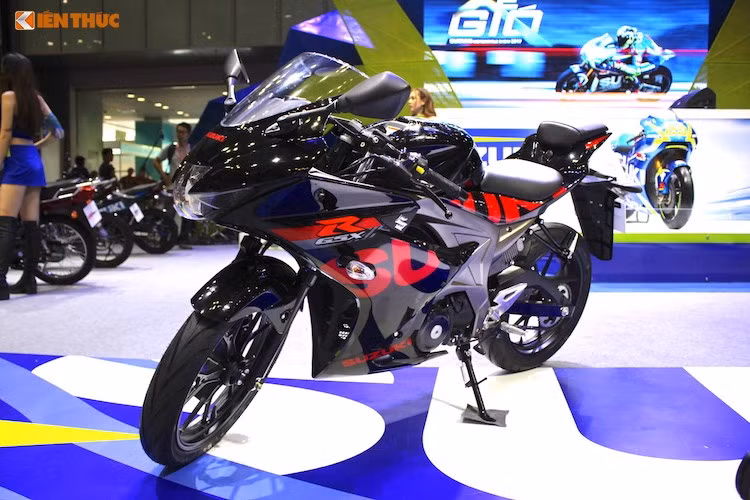 Phiên bản GSX-R150 bán chính hãng sẽ được lắp ráp trong nước theo dạng CKD, với phụ tùng nhập 100% từ Indonesia. Xe sẽ được bán với 2 màu là đen và xanh dương. Như vậy Suzuki tại Việt Nam sẽ không bán ra phiên bản màu đỏ hoặc trắng như một số thị trường khác.
