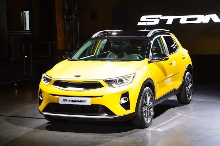 Xe oto Hyundai Kona "chay hang", vuoi mat Kia Stonic-Hinh-2