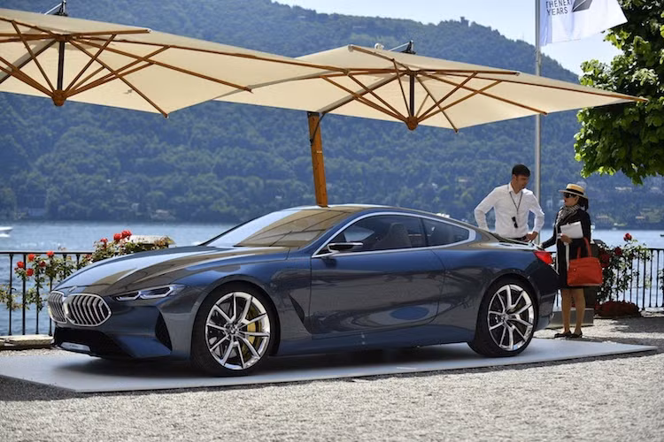 Chính vì vậy, những chiếc BMW thương mại đẹp mắt như 8 Series sẽ sớm được ra mắt. Mẫu xe đầu tiên theo phong cách này đương nhiên sẽ là 8 Series thế hệ mới, tiếp theo đó lần lượt là các dòng crossover X7, X2 và 3 Series thế hệ mới.