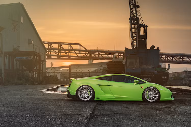 Ngoài những nâng cấp ở ngoại thất, chiếc Lamborghini Gallardo vẫn được KSB Japan giữ nguyên hệ động lực nguyên bản. Được trang bị động cơ V10 5.0l nạp khí tự nhiên, Gallardo có khả năng đạt công suất tối đa 493 mã lực và mô-men xoắn cực đại 510 Nm.