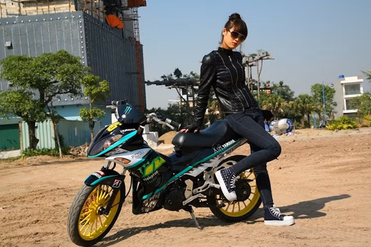 Yamaha Thái Lan chỉ sản xuất duy nhất một thế hệ X1R khi với phiên bản nâng cấp Exciter 2011, dòng xe này đã bị "khai tử". Vào thời điểm còn được bán, do sở hữu thiết kế ấn tượng và nhiều đặc tính ưu việt nên X1R đã trở thành "niềm mơ ước" của các biker Việt. Một số người chơi còn tìm cách biến Exciter thành X1R bằng cách sử dụng các phụ tùng chính hãng Thái Lan.