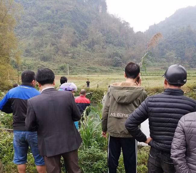Nạn nhân được xác định là nhân viên kế toán của Trung tâm đào tạo lái xe Minh Long, có địa chỉ tại huyện Văn Quan, tỉnh Lạng Sơn.