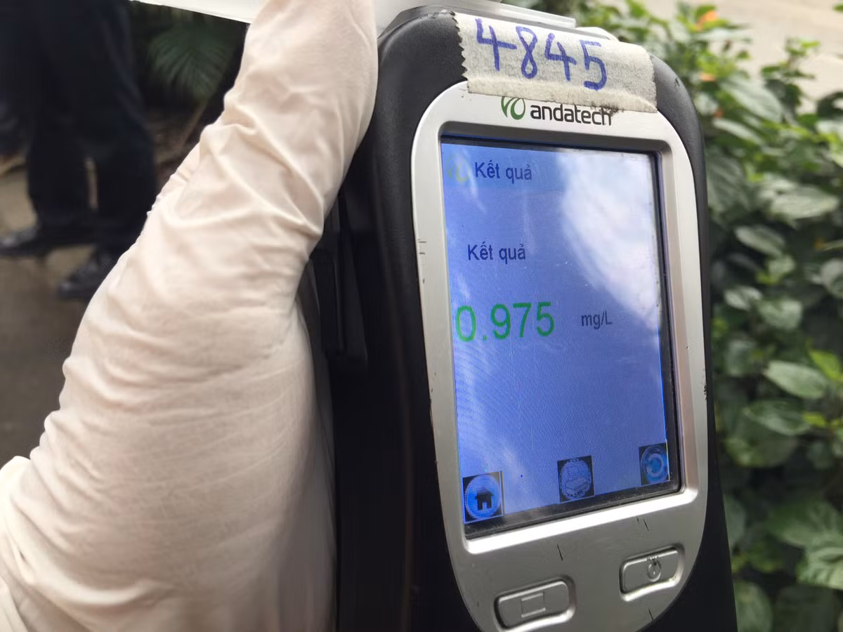 Tài xế Bun vi phạm 0,975miligam/lít khí thở.