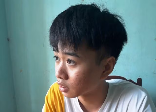  Bị phạt 5 triệu đồng vì tung tin sai trưởng công an huyện bị đánh hội đồng: Ngày 25/7/2019, Công an huyện Thiệu Hóa, tỉnh Thanh Hóa đã xử phạt 5 triệu đồng đối với Lê Văn Sơn (19 tuổi), trú tại thôn 7 xã Thiệu Lý (Thiệu Hóa) về hành vi tung tin sai sự thật.
