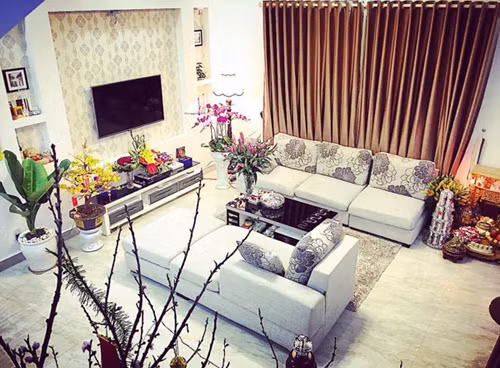 Căn nhà của Tân Hoa hậu Hoàn vũ Việt nam gồm 2 tầng với tông màu trắng chủ đạo cùng thiết kế hiện đại.