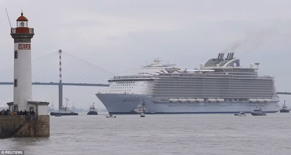 Harmony Of The Seas là thành viên trong “hạm đội” du thuyền đỉnh nhất của Royal Caribbean International, đơn vị sở hữu nhiều tàu du lịch, du thuyền đắt đỏ nhất thế giới hiện nay.