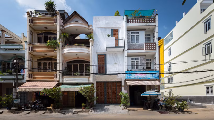 Ngôi nhà Việt tràn ngập ánh sáng do công ty kiến trúc AD + studio thiết kế, nằm tại một khu dân cư tại TP HCM.