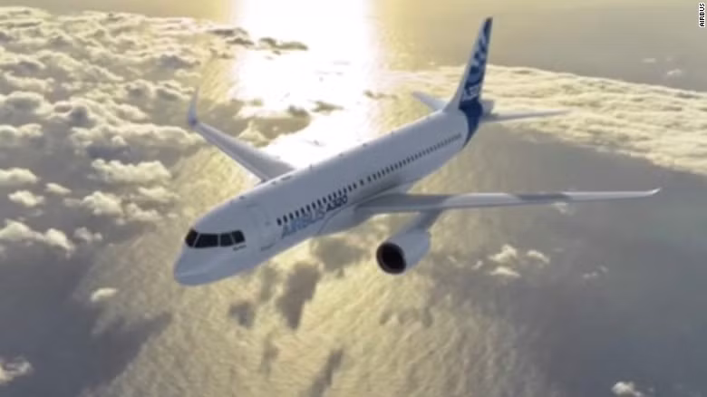 Cũng giống chiếc Boeing 737, máy bay Airbus A320 cũng là một dòng máy bay thương mại bán chạy trong ngành hàng không.