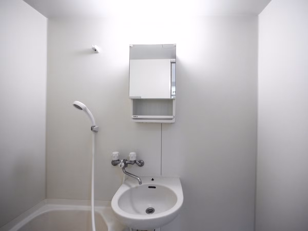 Mọi thứ trong nhà được tối giản hóa hết mức và được gắn cố định.