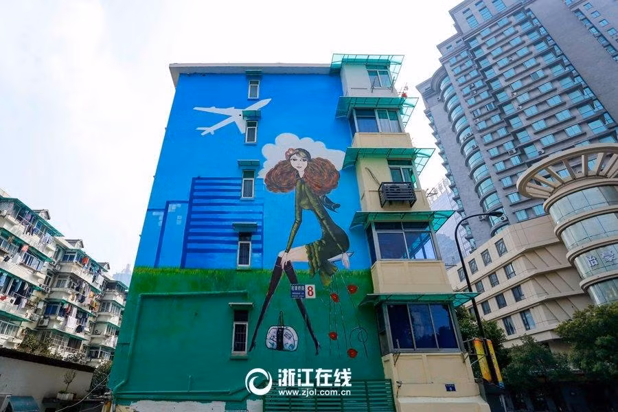 Những bức tranh tường khổng lồ giúp thành phố Hàng Châu trở thành một điểm thu hút khách du lịch hàng đầu ở Trung Quốc.