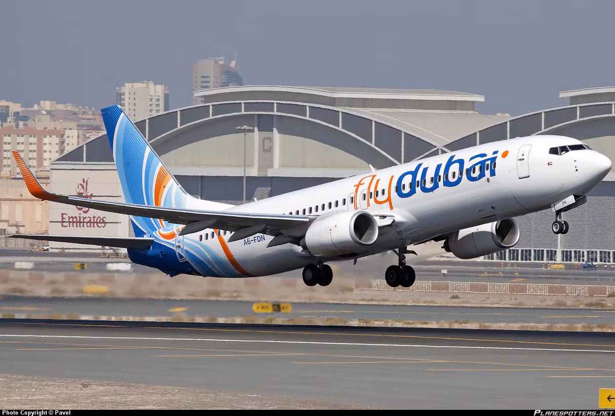 Bên trong khoang máy bay Boeing 737-800 là một không gian hiện đại với hệ thống ánh sáng được thiết kế làm tăng cảm giác rộng rãi trên máy bay. Ảnh: Howareyouavia.blogspot.