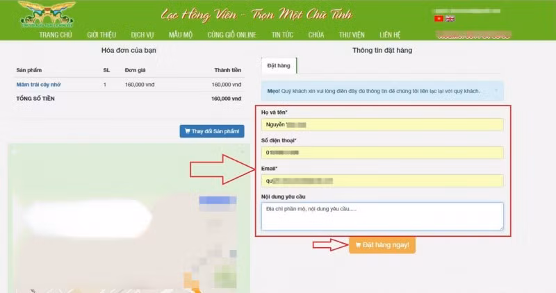 Mức giá trọn gói của dịch vụ cúng giỗ online mùa Vu Lan này tại một khu nghĩa trang ở Hòa Bình khá "mềm", dao động từ vài chục nghìn tới khoảng một triệu đồng mỗi mâm cúng. Bảng giá đối với từng dịch vụ cũng được đơn vị quản lý nghĩa trang công khai chi tiết. Ảnh: Một khách hàng đặt mâm cỗ cúng online giá 160.000 đồng.