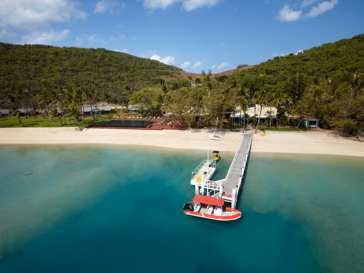 Nằm gần rạng san hô Great Barrier Reef, khu nghỉ dưỡng trên đảo Orpheus, Australia chỉ tiếp đón tối đa 28 du khách một đợt.