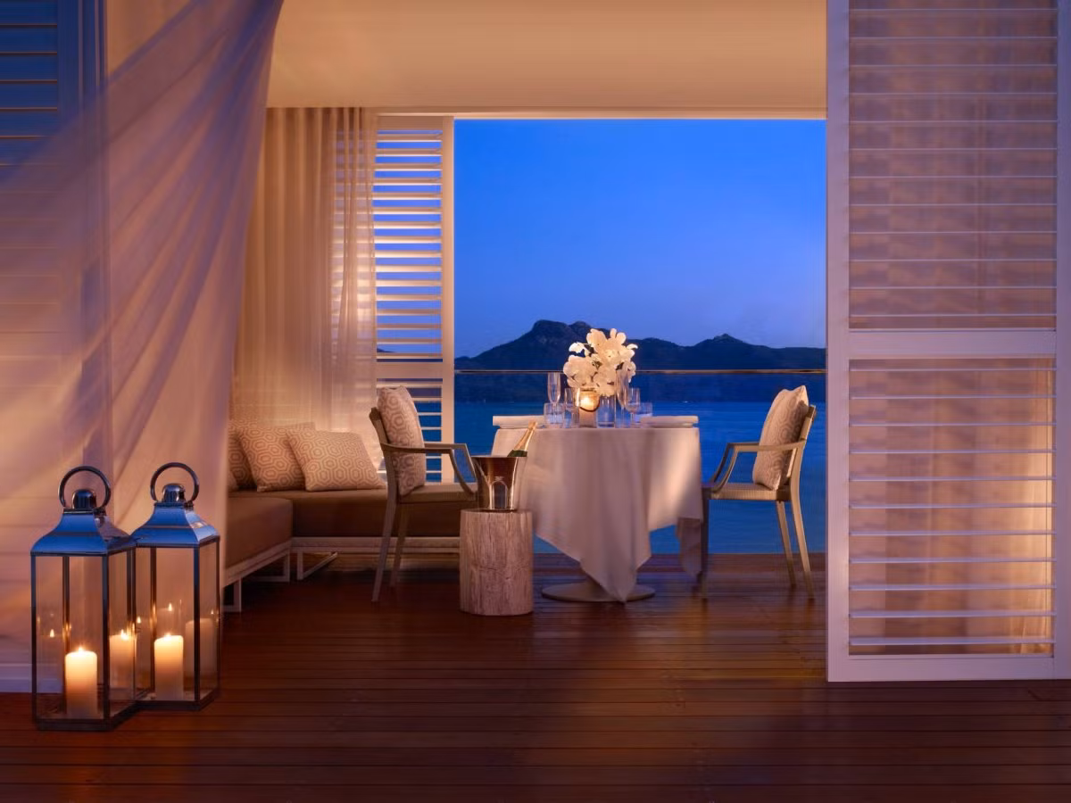 Khu nghỉ dưỡng One&amp;Only Hayman trên đảo Whitsunday, Australia, là lựa chọn tuyệt vời dành cho những du khách muốn tìm một điểm đến riêng tư. Du khách có thể tiếp cận khu này bằng trực thăng, du thuyền.