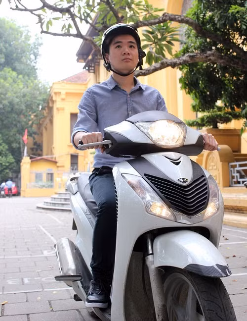 Đỗ Quang Vinh là con trai cả của ông Đỗ Quang Hiển (bầu Hiển), Chủ tịch Hội đồng quản trị Ngân hàng SHB và Tập đoàn T&amp;T – một trong những người giàu nhất Việt Nam.