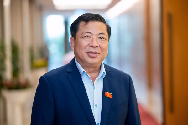 Ông Trần Hồng Minh làm Bộ trưởng Bộ Giao thông Vận tải Ong Tran Hong Minh lam Bo truong Bo Giao thong Van tai