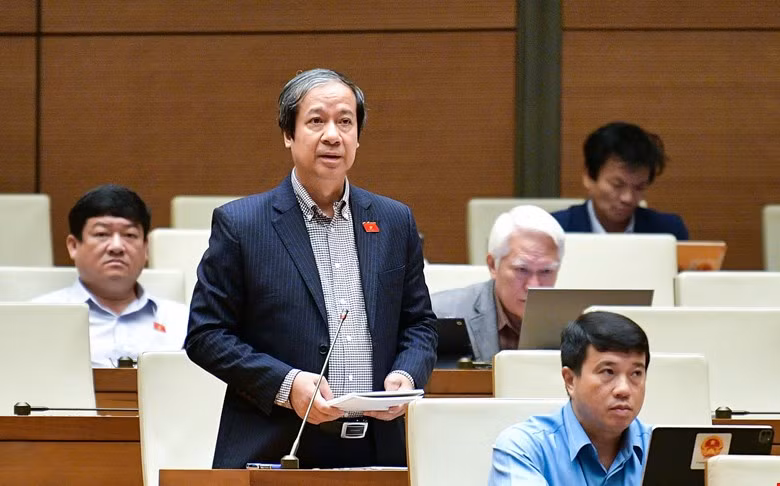 Bộ trưởng: Không thể để một bộ phận học sinh "bên lề" giáo dục di sản - Hình 2 Bo truong: Khong the de mot bo phan hoc sinh
