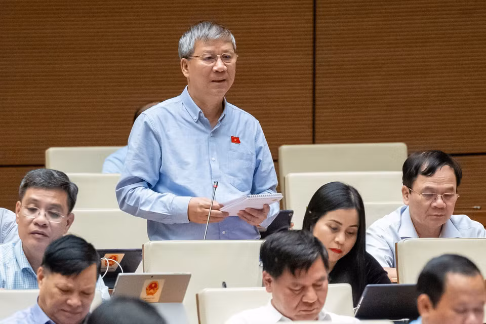 ĐBQH: Biết là ma túy, vẫn vi phạm, có nên coi là bệnh nhân? - Hình 3 DBQH: Biet la ma tuy, van vi pham, co nen coi la benh nhan?-Hinh-3