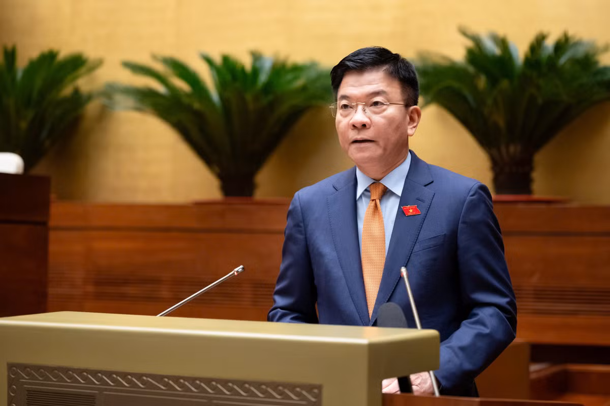De xuat ruou, bia, thuoc la phai chiu thue thu nhap dac biet