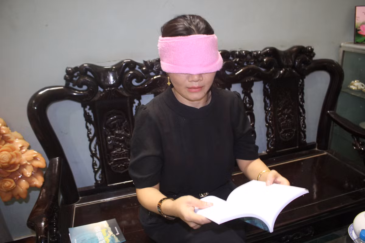 Su that choang ve quy ba ''sieu nhan 3 mat'' o Hoa Binh