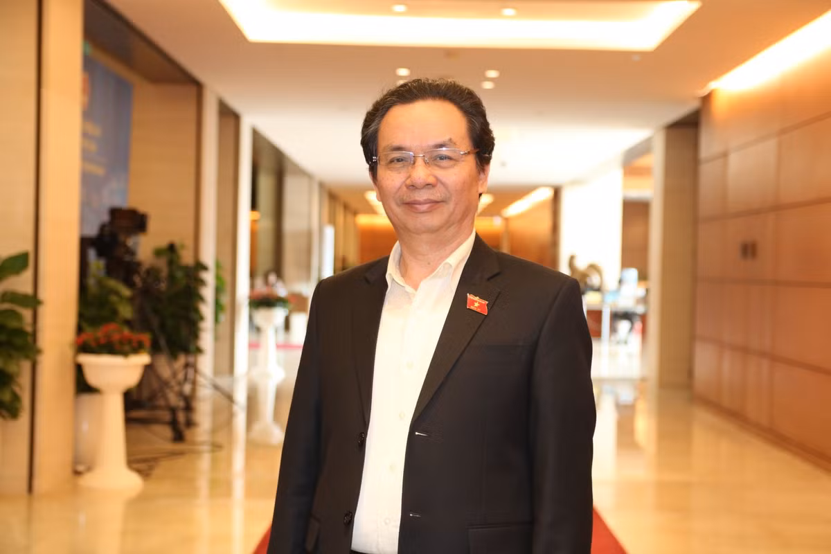 ĐBQH.GS.TS Hoàng Văn Cường: Hai đòn bẩy cho giáo dục đại học DBQH.GS.TS Hoang Van Cuong: Hai don bay cho giao duc dai hoc