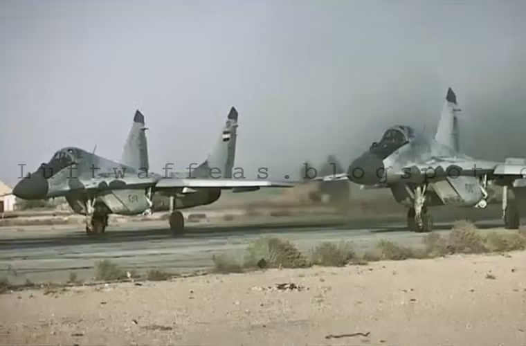 Theo tạp chí Jane's Defence Weekly, Không quân Syria có khoảng 84 chiếc tiêm kích MiG-29 nhập khẩu từ Liên Xô và Nga từ những năm 1980. Tuy nhiên, đến thời điểm hiện tại theo số liệu của CSIS thì nước này chỉ còn sở hữu khoảng 40 chiếc MiG-29, trong đó có 6 chiếc thuộc biến thể UB hai chỗ ngồi. Số máy bay này hiện chủ yếu đóng tại một căn cứ bí mật tại Damascus và hiếm khi tham gia không kích phiến quân IS. Ảnh hiếm hoi MiG-29 của Không quân Syria.