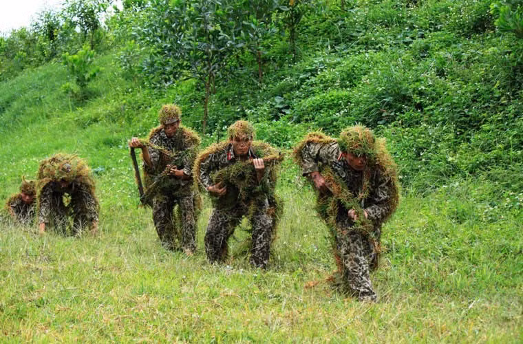 Bộ đội Đặc công hay nói rõ hơn là bộ đội Binh chủng Đặc Công là binh chủng chiến đấu đặc biệt tinh nhuệ của Lục quân Quân đội Nhân dân Việt Nam. Đây là một lực lượng đặc biệt tinh nhuệ được tổ chức, trang bị và huấn luyện đặc biệt, có phương pháp tác chiến linh hoạt, táo bạo, bất ngờ, thường dùng để đánh các mục tiêu hiểm yếu nằm sâu trong đội hình chiến đấu, bố trí chiến dịch và hậu phương của địch.
