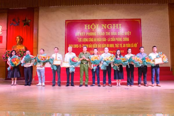 Cong an tinh Ba Ria - Vung Tau tri an VPDD bao Tri thuc & Cuoc song-Hinh-5
