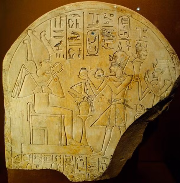 Thần Osiris cũng được miêu tả là dạy người Ai Cập cách làm nông nghiệp, nghệ thuật, tôn giáo, luật pháp, đạo đức...