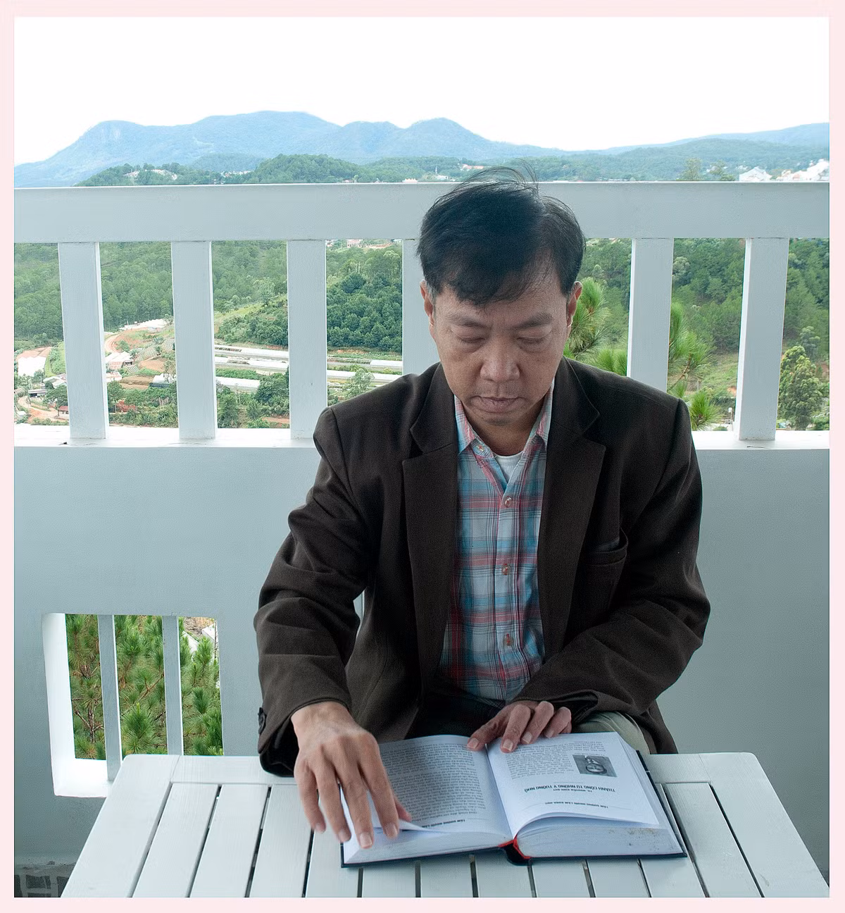 GS.TS Duong Tan Nhut nguoi nhan giong thanh cong nhieu giong hoa Da Lat-Hinh-5