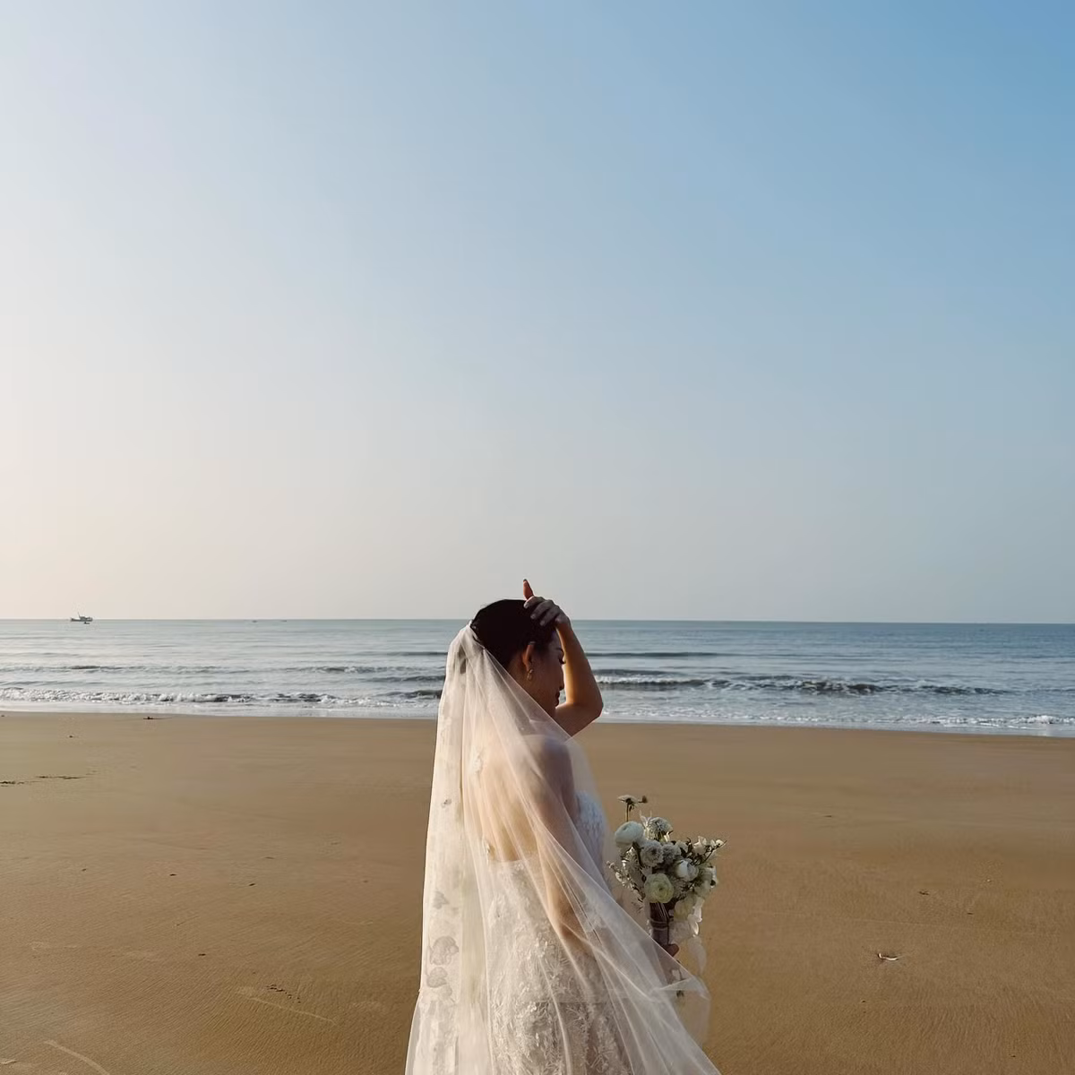 Điều người đẹp đặt lên hàng đầu khi bước vào hôn nhân là niềm tin. Ảnh: FBNV