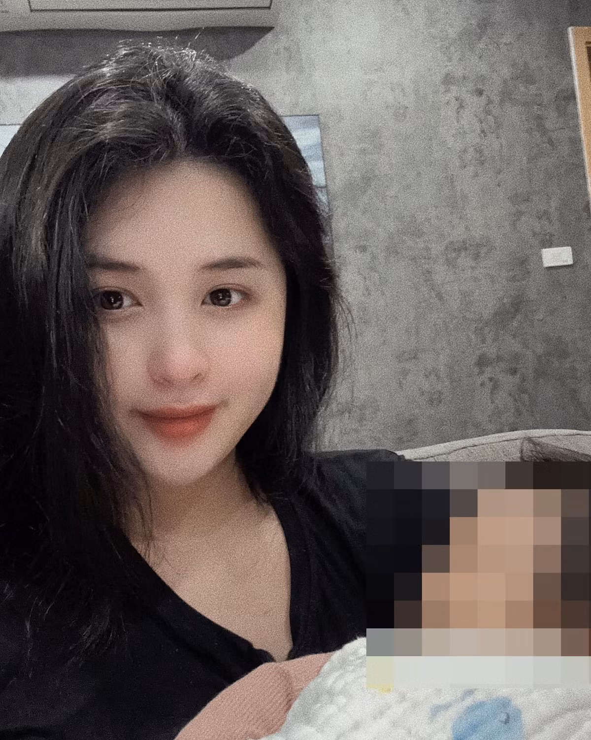 Thảo Nari từng giành được giải "Gương mặt khả ái" tại cuộc thi Miss ĐH Văn hóa 2016.