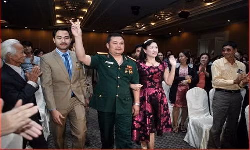 Nguoi dan phan no vi hanh vi lua dao cua Lien ket Viet