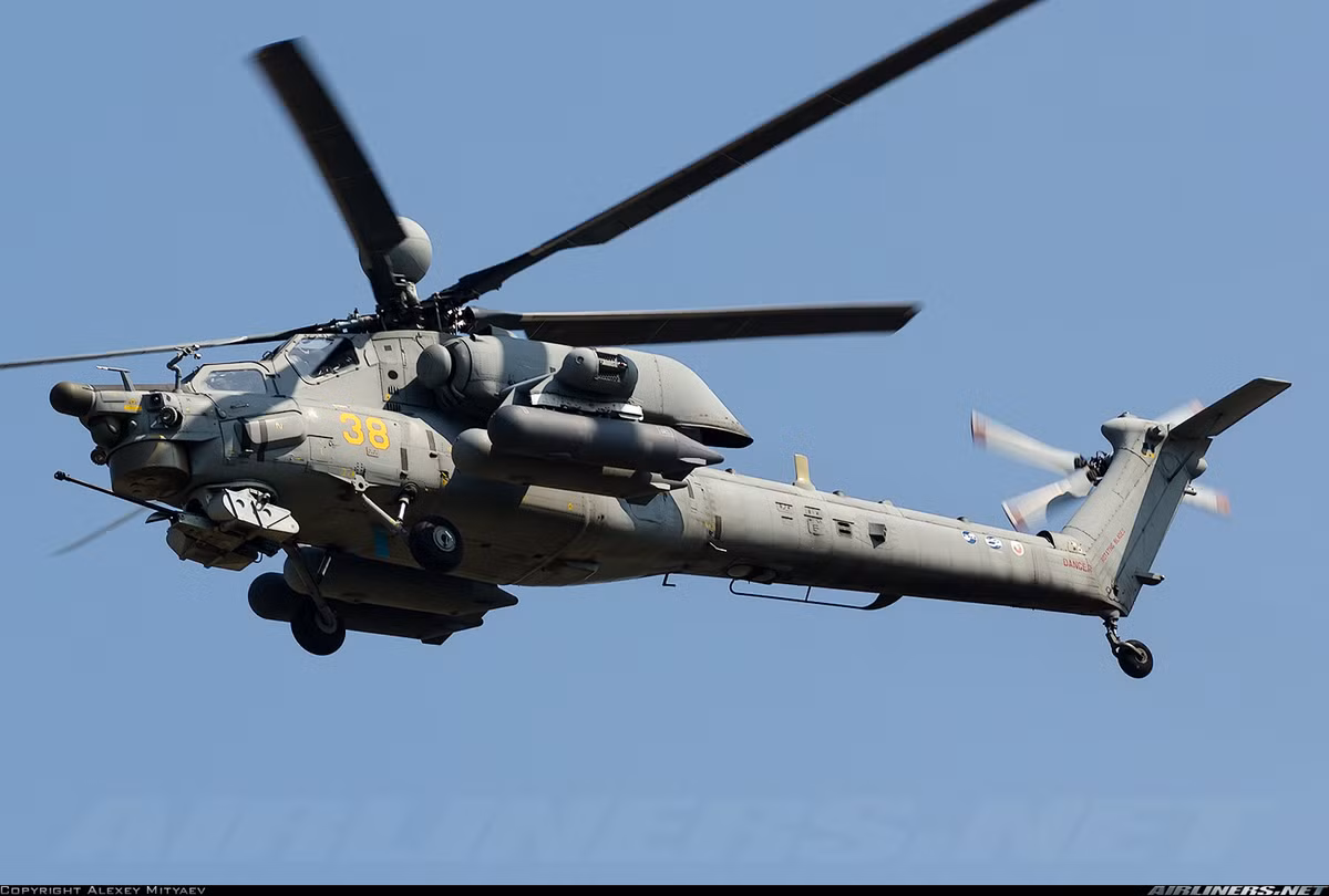 Với trực thăng tấn công Mi-28N, QĐND Việt Nam sẽ có thêm một loại vũ khí tấn công nhanh, chi viện hỏa lực hiệu quả cho lực lượng lục quân. Mi-28N có thể lùng diệt các loại xe tăng chủ lực tối tân nhất, dập tắt các ổ phòng ngự, trận địa hỏa lực của quân địch.