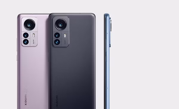 Máy có tới 4 loa tinh chỉnh bởi Harman Kadon đem đến âm thanh theo Xiaomi là ấn tượng hơn nhiều so với smartphone phổ thông hiện nay.