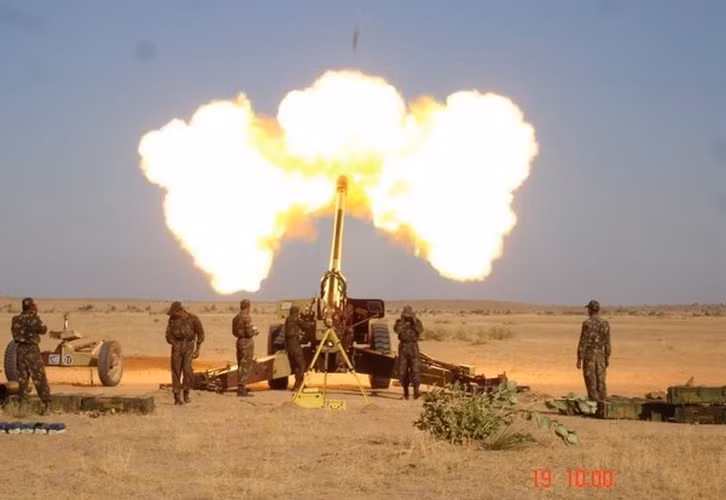 Pháo được NATO đặt tên là M1954 do đây là năm mà họ phát hiện ra loại pháo này.