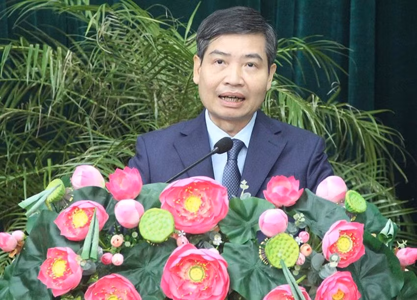 Từ tháng 7/2020 đến tháng 11/2022, ông Tạ Anh Tuấn được bổ nhiệm chức vụ Thứ trưởng Bộ Tài chính. Tháng 11/2022, Ban Bí thư điều động, chỉ định ông Tạ Anh Tuấn, Uỷ viên Ban Cán sự Đảng, Thứ trưởng Bộ Tài chính tham gia Ban Chấp hành, Ban Thường vụ và giữ chức Phó Bí thư Tỉnh ủy Phú Yên, nhiệm kỳ 2020-2025.