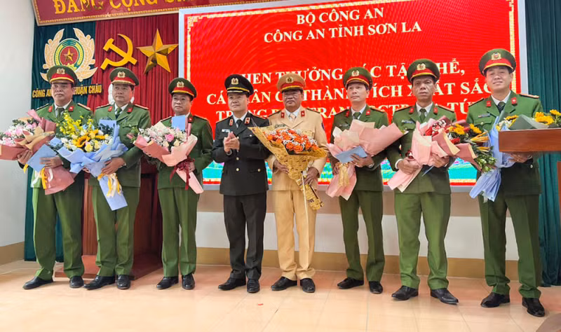 Thuong nong Ban chuyen an bat “trum” van chuyen ma tuy