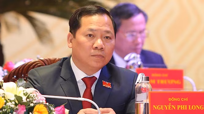 Từ tháng 8/2014, ông Long là Bí thư Trung ương Đoàn Thanh niên Cộng sản Hồ Chí Minh khóa X. Từ tháng 12/2014, là Bí thư Trung ương Đoàn Thanh niên Cộng sản Hồ Chí Minh khóa X, Chủ tịch Hội Liên hiệp Thanh niên Việt Nam khóa VII, nhiệm kỳ 2014-2019. 