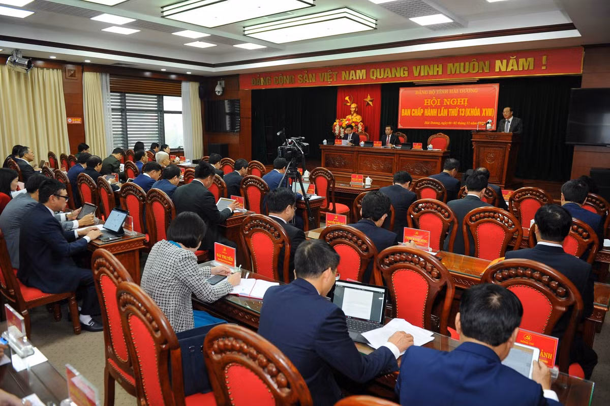 Bí thư Tỉnh ủy Hải Dương: “Không vì lợi ích cá nhân làm ảnh hưởng công việc chung” - Hình 2 Bi thu Tinh uy Hai Duong: “Khong vi loi ich ca nhan lam anh huong cong viec chung”-Hinh-2