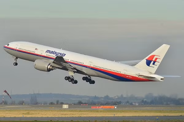 Ky su hang khong Ai Cap tuyen bo soc vu may bay MH370 mat tich