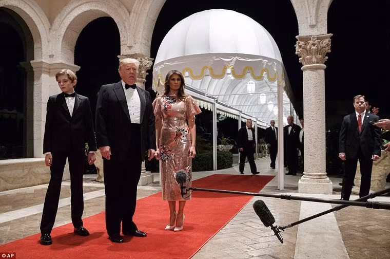 Tan mat noi don Tet yeu thich cua Tong thong Trump, ai cung tram tro-Hinh-8