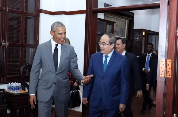 Tiếp cựu Tổng thống Mỹ Barack Obama chiều 9/12, Bí thư Thành ủy TP.HCM Nguyễn Thiện Nhân đánh giá cao những đóng góp của cá nhân ông Obama trước đây cũng như hiện nay đối với sự phát triển của quan hệ song phương Việt Nam - Mỹ. Ảnh: TTXVN.