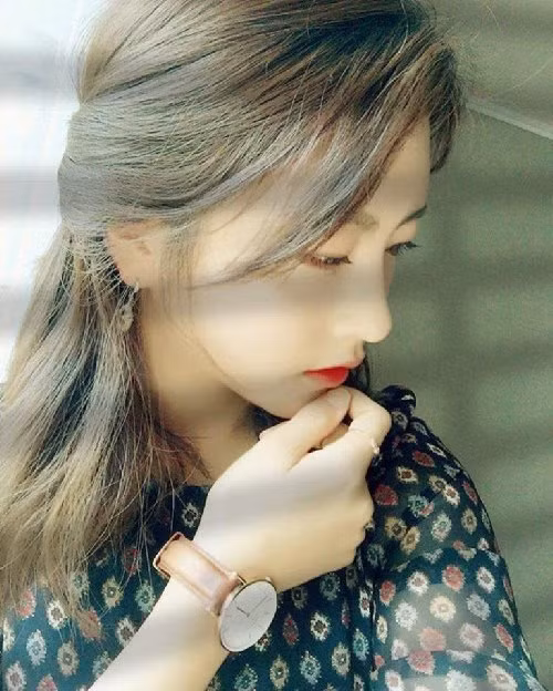 Cô nàng Cho Hanbyul, 24 tuổi gần đây trở nên nổi "như cồn" trong giới trẻ Hàn khi được chọn là gương mặt mới đại diện cho quân đội nước này.