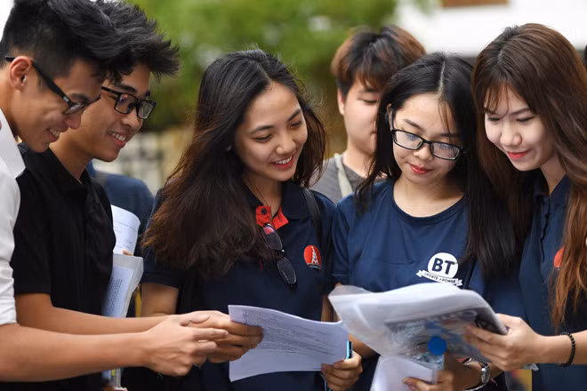 Thí sinh dự thi THPT quốc gia. Ảnh: Tiến Tuấn.